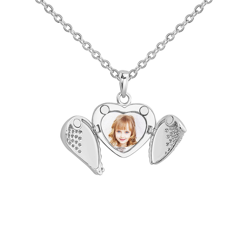 Diamond Heart-shaped Frame Clavicle Chain